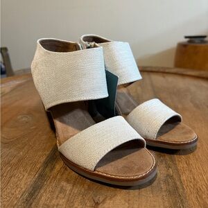 NWT Toms Womens Majorca Cutout Sandals Open Toe Zip Up Natural Yarn Dye Size 8.5
